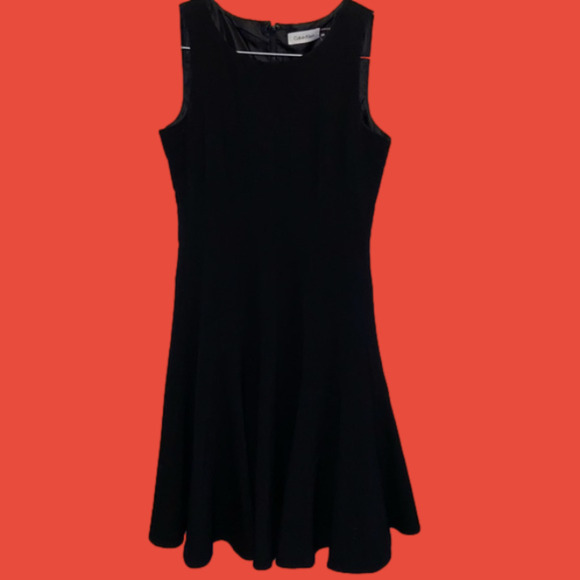 Calvin Klein petit LBD to accentuate your figure and boost your ego. Fit n flare - Picture 4 of 9